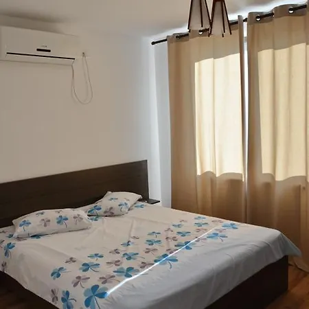 Casa De Vacanta La Pitic בית הארחה מאמאיה